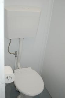 Affordable full house for family and pet friendly - 7