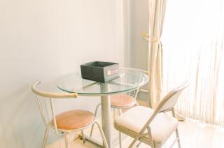 Comfortable and Minimalist 2BR at Marina Ancol Apartment By Travelio - 4