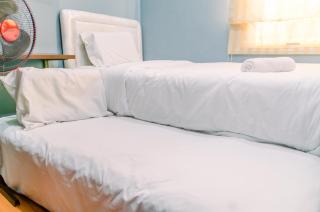 Comfortable and Minimalist 2BR at Marina Ancol Apartment By Travelio - 1