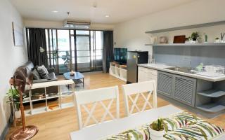 Cozy 2BR Apt in Central Bangkok 5 mins BTS 110 SQM by MattCo - 0