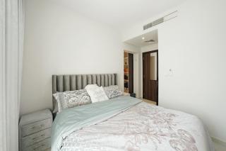 Modern Villa Stay Private & Secure Damac Hills 2 - Dubai - 6