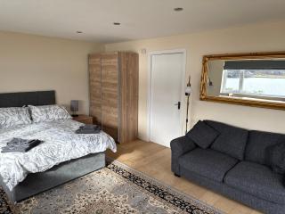 Loch Morar Private Suite - 8