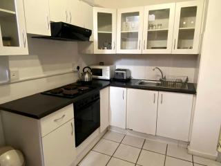 5 bedroomed Pepper str house available J-Bay open - Jeffreys Bay - 1
