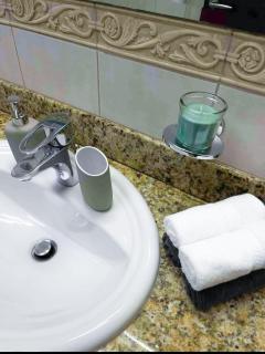 Luxury 2-bedroom in Dubai Marina with Sea View - 4