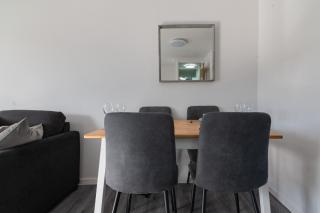 Renfrew House - Renfrew - 1