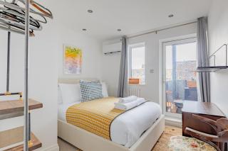 Contemporary 2BD Flat with Balcony Shoreditch - 7