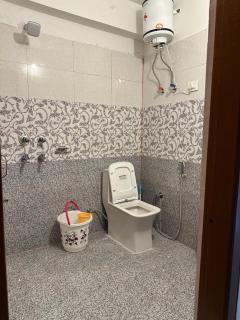 Getaway Stays-Rooms with private kitchen-Dharamkot - 1