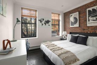 Cozy Chic 2BR Time Square - New York - 3