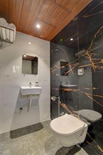 FabHotel Golden Star - Mumbai - 2