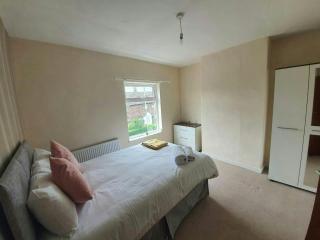Beautiful House in Stoke - Audley - 9