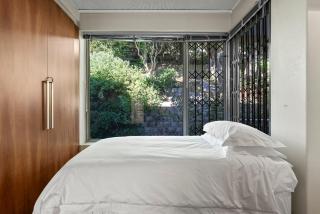 Sea Views, Secret Garden, 3 Bedroom Villa in Camps Bay - 8