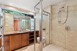 Sea Views, Secret Garden, 3 Bedroom Villa in Camps Bay - 1