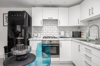 New! Modern 1-BR House with Patio & HotTub , Chiswick - Londra - 5