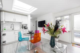 New! Modern 1-BR House with Patio & HotTub , Chiswick - Londra - 9