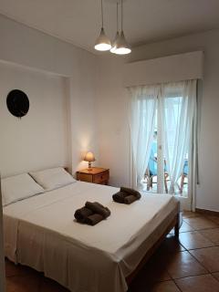 Four Reasons Apts Kamena Vourla - 4