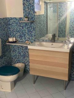 Old Town, 2 bedrooms, 1 living room, mezzanine with bed - Menton - 3