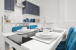 Contractors Families FREE Parking City Centre - Norwich - 7