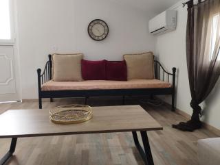 Spiti Lou - Nótos - 1