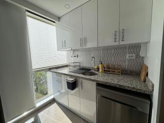 Luxurious and Comfortable Residence Pool & Gym - Istanbul - 4