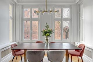 Blue Mandarin Old Town - 3