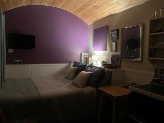 The Aultnamain Shepherds Hut - 7