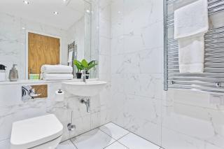 New St Penthouse Luxury - Parking - Contractors - Birmingham - 5