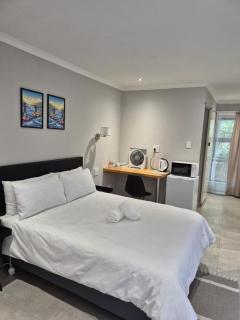 Nest On Main - Kokstad - 7