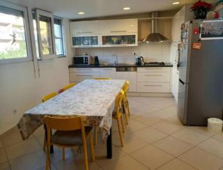 Specious apartment for 5 people - Split - 1