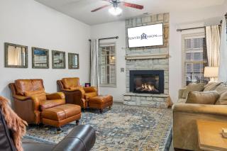 Stonebridge Townhouse near SDC w Free Tickets-Screened In Porch-OnSite Golf Course - Branson West - 2