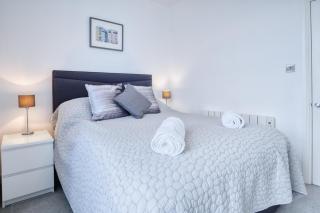 Bay View - 2 Bedroom Apartment - Tenby - Tenby - 1