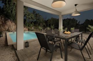 Villa San Polo Max in Central Istria up to 8 people with heated pool & pet friendly - Divšići - 1