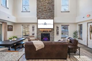 Private HotTub-Minutes to Table Rock & Thunder Ridge-Free Attraction Tickets - 0