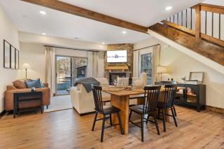 Cozy Cabin-Private Hot Tub-Walk to Pond-Free Daily Attraction Tickets-Near Table Rock Lake - 2