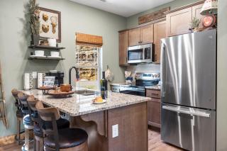 New Cabin at Tall Timbers! Free Tickets! Indoor and Outdoor Pools! - 5