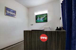 Hotel O R S Guest House - Nova Deli - 1