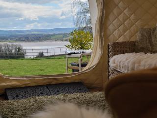 The Riverside Retreat - 2