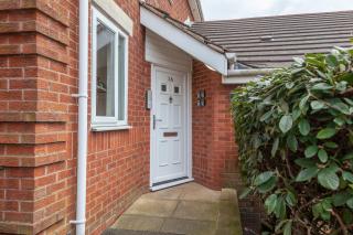 Pinfold Court Apartments - Knowsley - 9