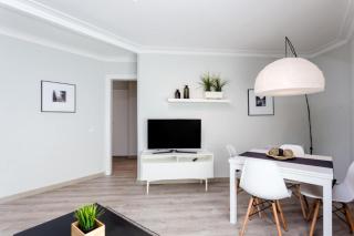 Beautiful and Comfortable Apartment for 6 People, Next to Fira de Barcelona - Hospitalet de Llobregat - 4