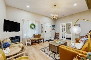 Lupine Chalet - 6