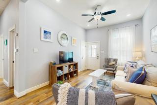 Beehive Cottage - Galveston - 8