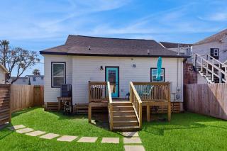 Beehive Cottage - Galveston - 6