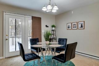 3BR Home W and Deck, karaoke, community Pools - 6