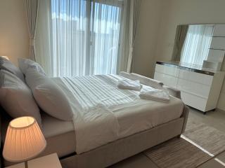 1 Bedroom Apartment with Private Jacuzzi May Residence JVC - 1