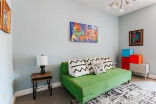 North Central Loft - Staunton - 4