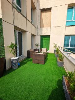 Gold Crest Mall One-bed Presidential Apartment - Lahore - 1