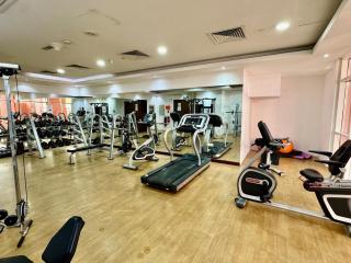 Homes2Retreat - Very Spacious Studio in the Heart of JVC - 7