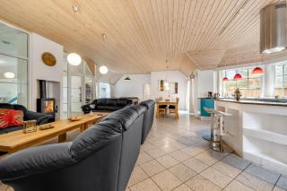 Family-Friendly Holiday Home With Pool And Spa Close To The North Sea - 4