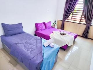 30 Bercham Double-Storey Homestay - Ipoh - 1