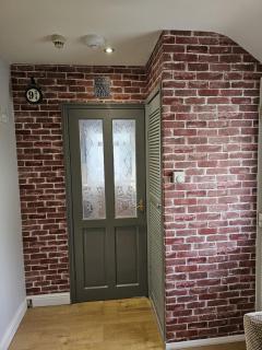 Hogsmeade House - Leavesden Green - 5