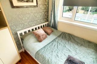 Large Balcony Apartment - Town & Races -2 Dbl Beds - Doncaster - 3